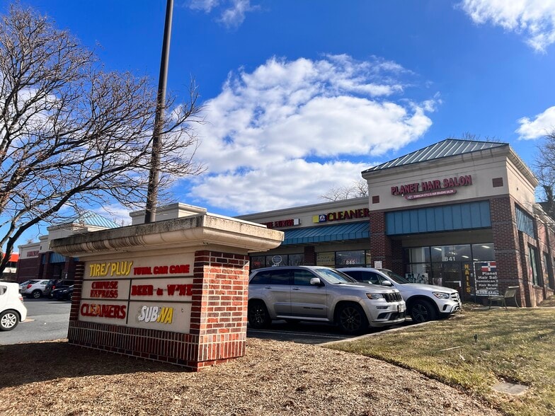 841-861 Russell Ave, Gaithersburg, MD for lease - Building Photo - Image 3 of 5