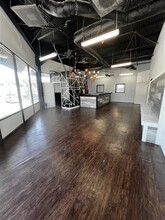 1305 SW Loop 410, San Antonio, TX for lease Building Photo- Image 1 of 3
