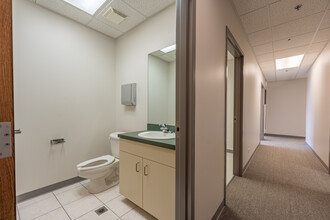 16532 Oak Park Ave, Tinley Park, IL for lease Interior Photo- Image 1 of 26