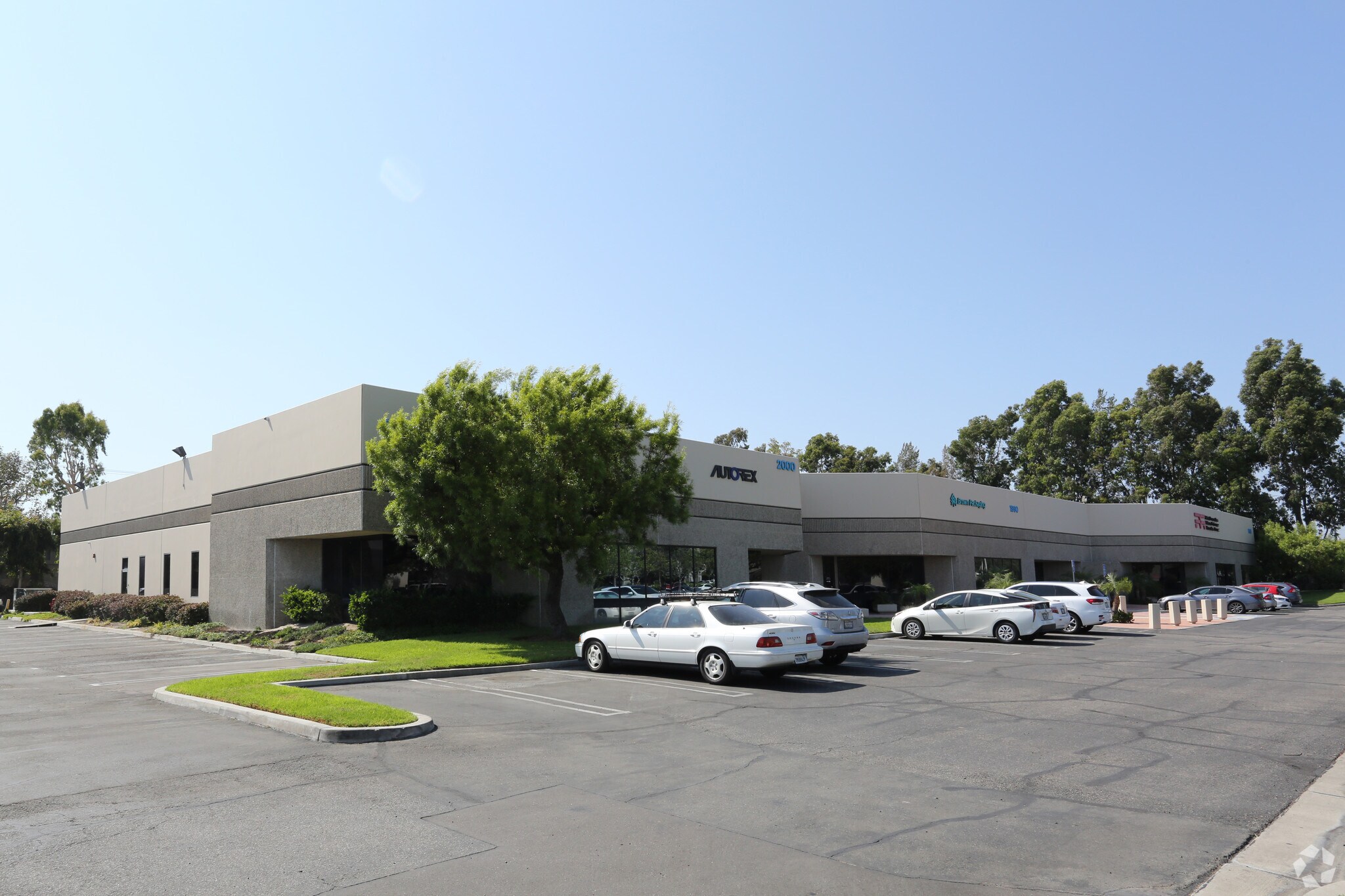 1980-2000 W Corporate Way, Anaheim, CA à vendre Photo principale- Image 1 de 1