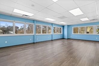 1155 E Putnam Ave, Riverside, CT for lease Interior Photo- Image 2 of 11