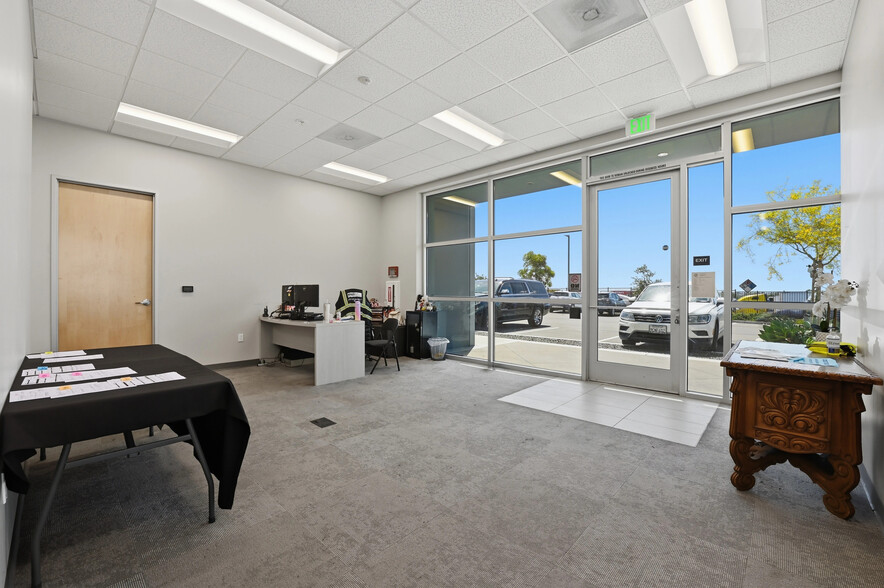 8854 Cypress Ct, San Diego, CA à vendre - Photo du bâtiment - Image 3 de 7