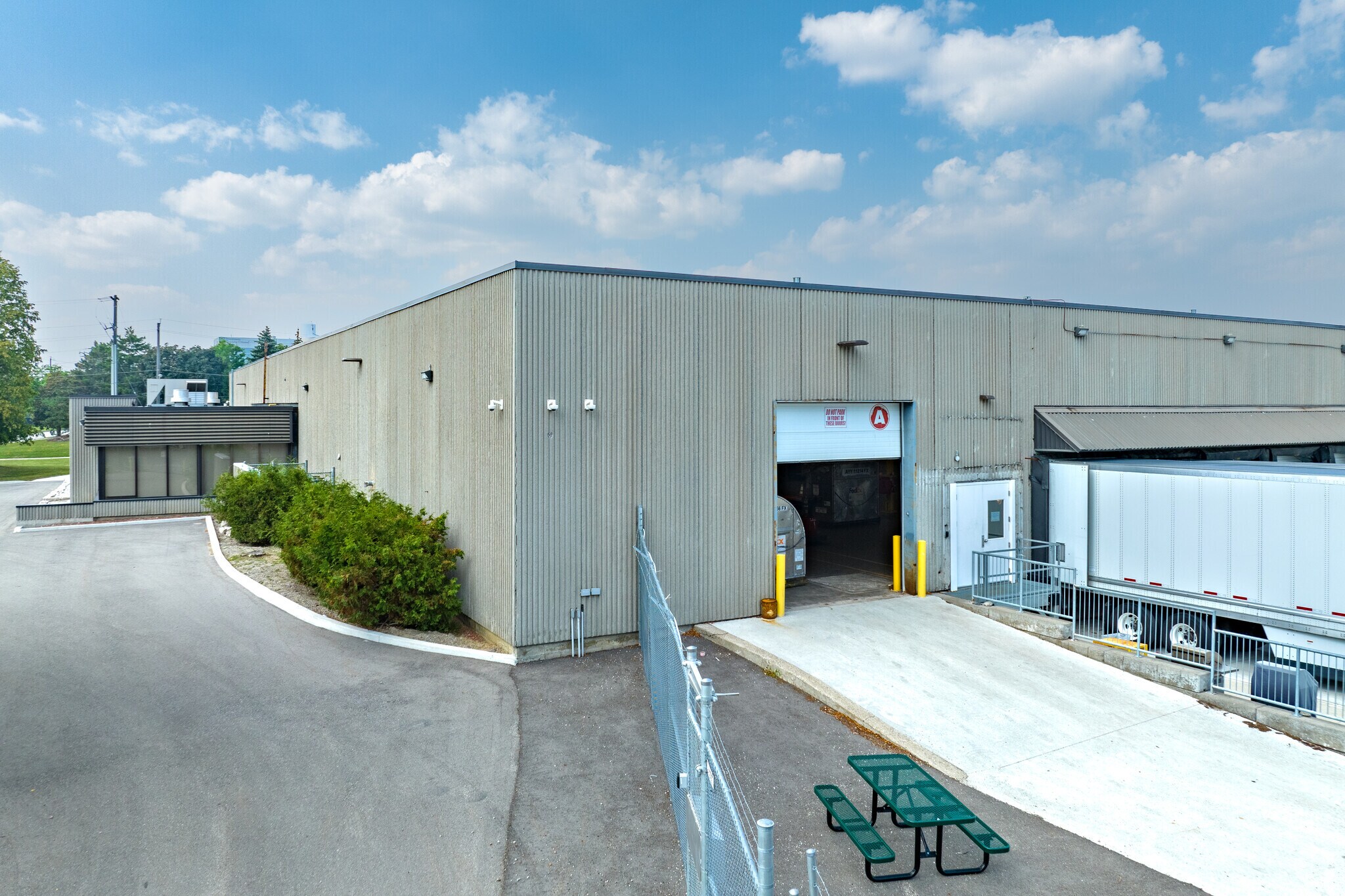 35 Rakely Ct, Toronto, ON à vendre Photo principale- Image 1 de 1