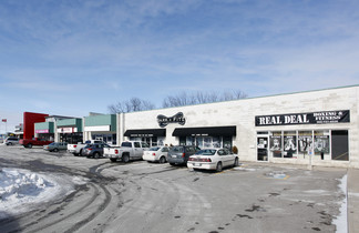 Plus de détails pour 2 Allaura Blvd, Aurora, ON - Vente au détail à louer