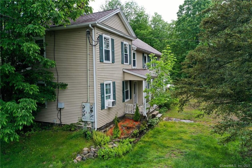 190 W Stafford Rd, Stafford, CT 06076, West Stafford, CT à vendre - Photo du b timent - Image 1 de 1