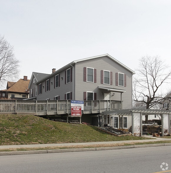 21 Fairmont St, Poughkeepsie, NY for lease - Building Photo - Image 2 of 6