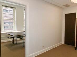 77 W Washington St, Chicago, IL for lease Interior Photo- Image 1 of 7