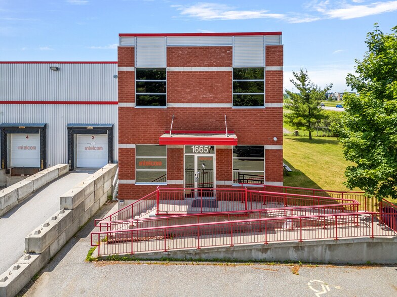 1665 Rue Atmec, Gatineau, QC à louer - Photo du bâtiment - Image 3 de 18