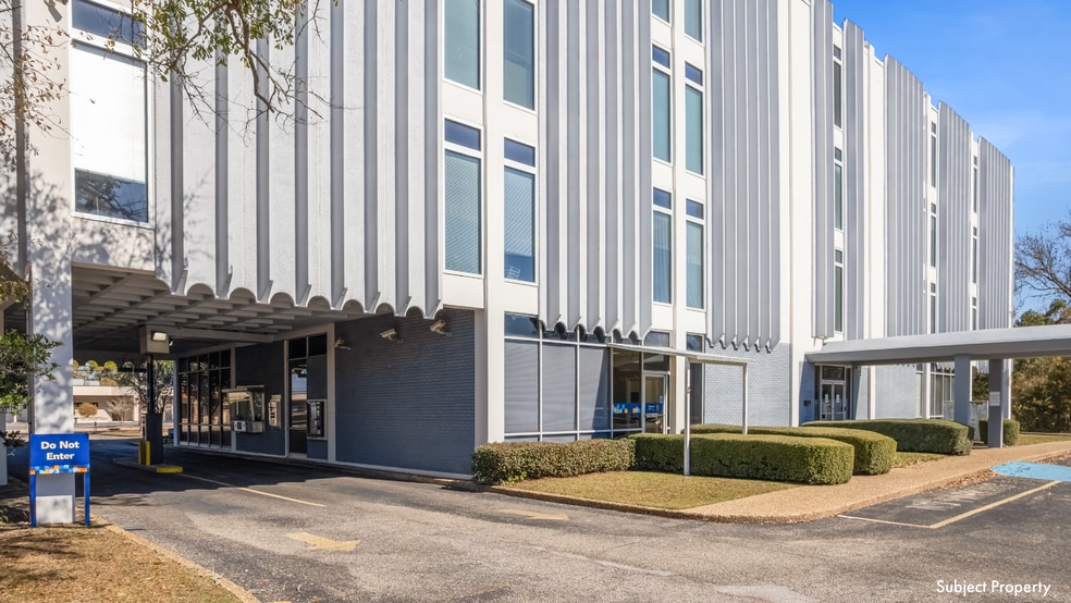 1126 Jackson Ave, Pascagoula, MS for sale - Primary Photo - Image 1 of 14