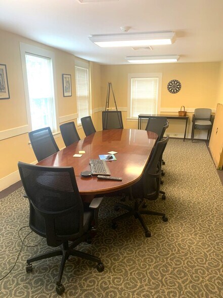 109 Broad St, Middletown, CT à vendre - Photo intérieure - Image 3 de 5