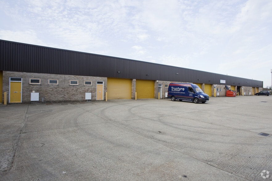 North Way, Andover for lease - Building Photo - Image 3 of 4