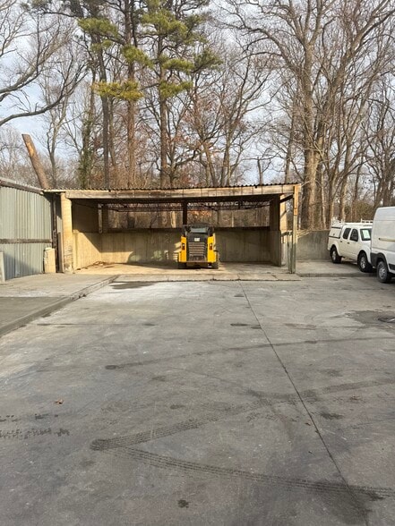 69 Horseblock Rd, Centereach, NY for lease - Building Photo - Image 3 of 11