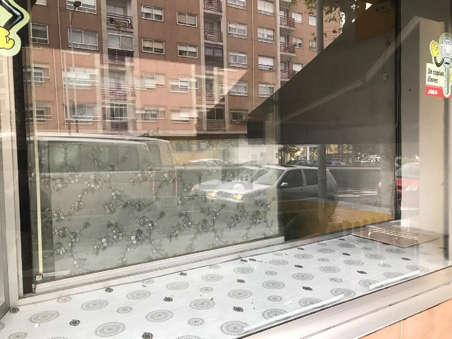 Retail in Vigo, Pontevedra for lease Interior Photo- Image 1 of 3