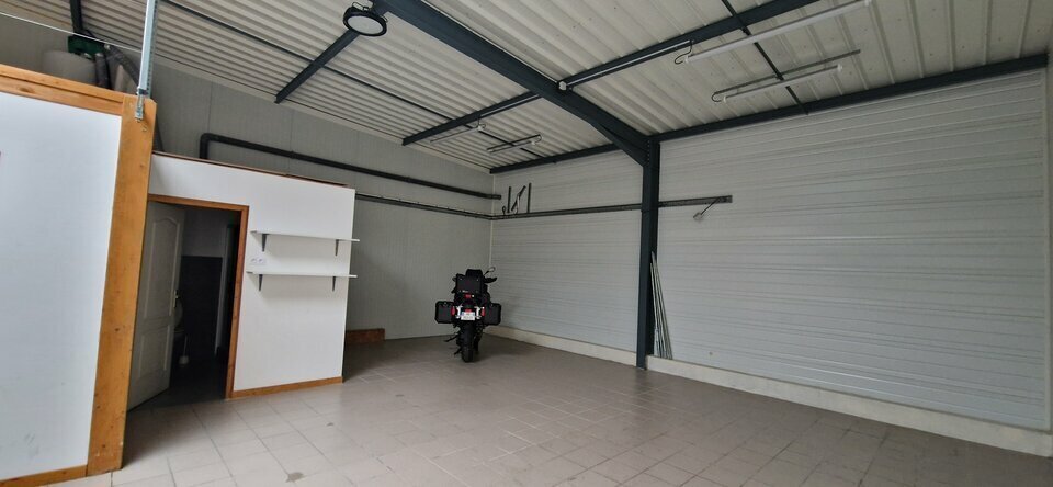 6 Rue Du 19 Mars 1962, Longvic for lease - Interior Photo - Image 3 of 6