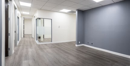 5967 W 3rd St, Los Angeles, CA à louer Photo intérieure- Image 1 de 11