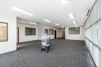 1825 Westpark Dr, Grand Prairie, TX for lease Interior Photo- Image 2 of 7
