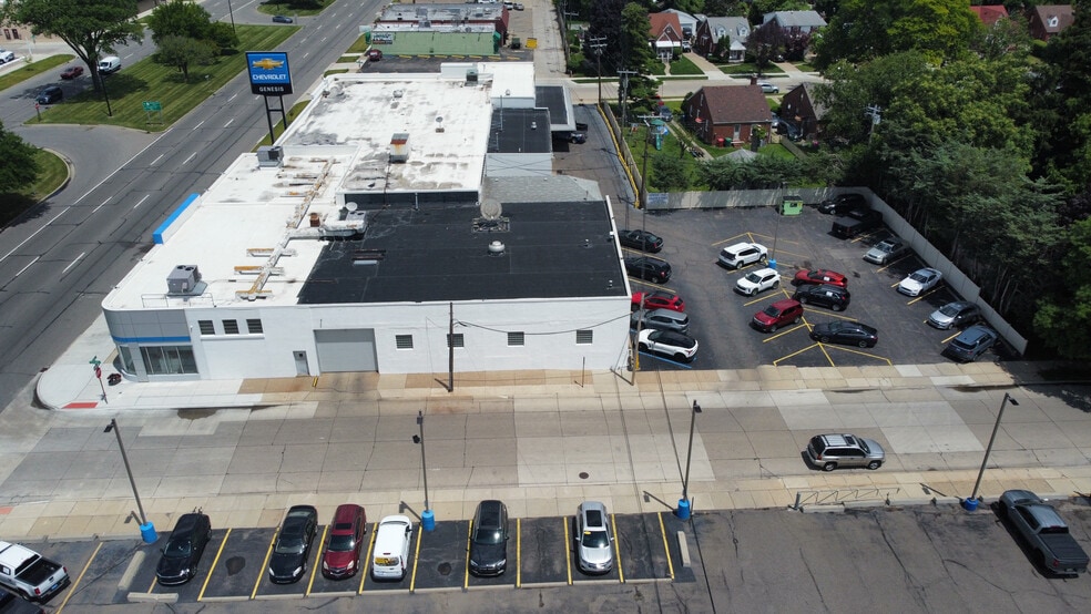 21800 Gratiot Ave, Eastpointe, MI à vendre - Photo du bâtiment - Image 3 de 33