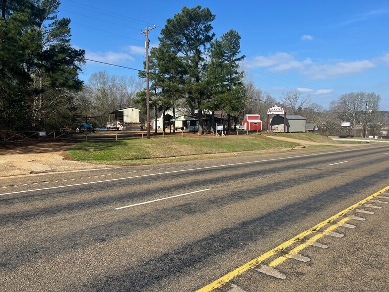 905 Highway 110 N, Whitehouse, TX à vendre - Photo du bâtiment - Image 2 de 3