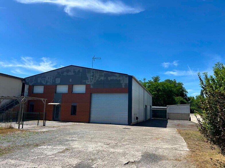 Flex dans Verberie à louer - Photo du bâtiment - Image 2 de 6