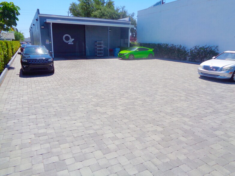 3749 N Federal Hwy, Pompano Beach, FL à louer - Photo du bâtiment - Image 2 de 9