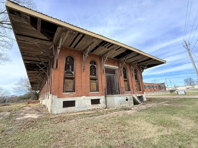 300 S Randolph Ave, Eufaula, AL à vendre - Photo du bâtiment - Image 3 de 53