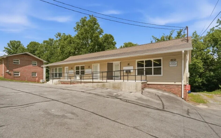 105 Brookfield Dr, Kingsport, TN à vendre - Photo du bâtiment - Image 3 de 17