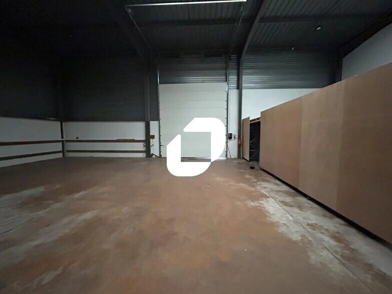 Bureau dans Gretz-Armainvilliers à louer - Photo intérieure - Image 2 de 7