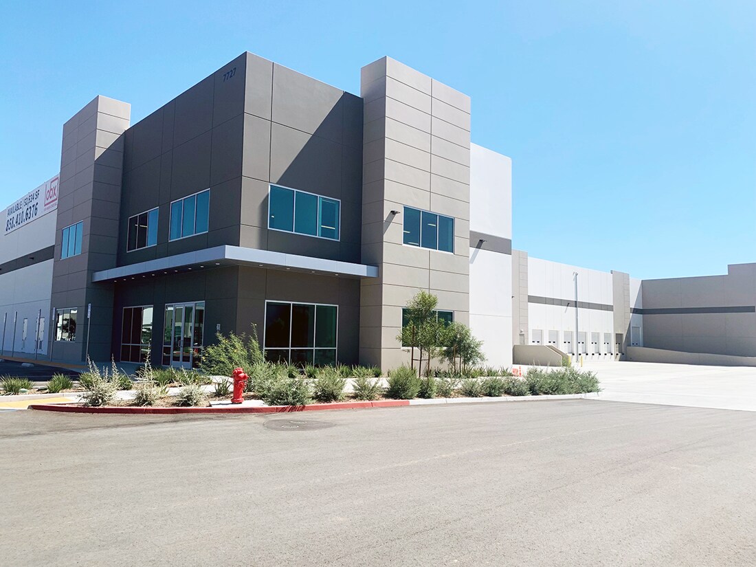 7727 Paseo De La Fuente, San Diego, CA à vendre Photo du bâtiment- Image 1 de 8