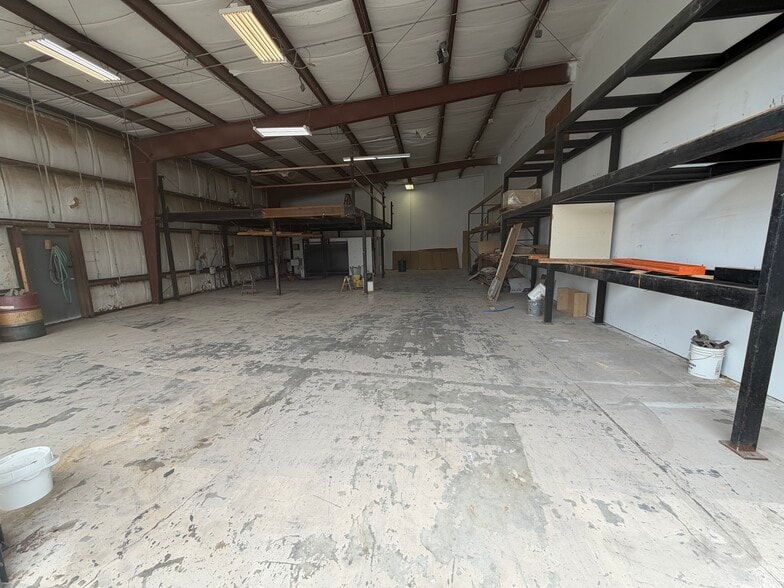 12755 N 60th St, Clearwater, FL for lease - Building Photo - Image 2 of 4