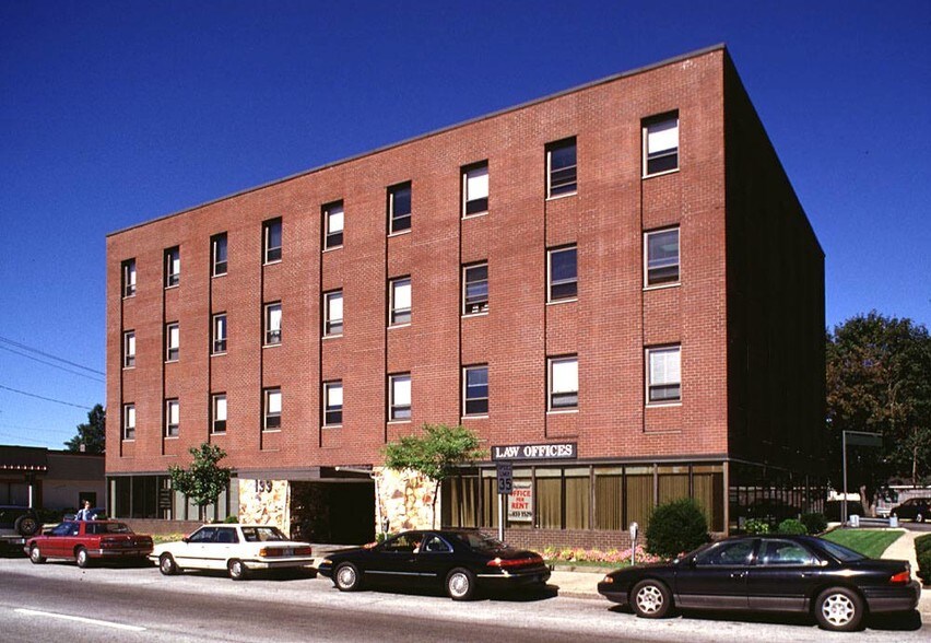 199 Jericho Tpke, Floral Park, NY à louer - Photo du bâtiment - Image 2 de 14