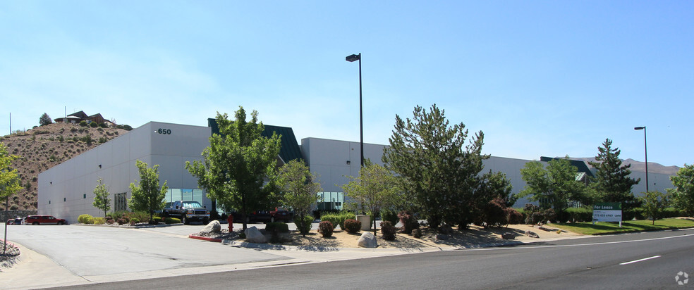 650 Vista Blvd, Sparks, NV for lease - Primary Photo - Image 1 of 8