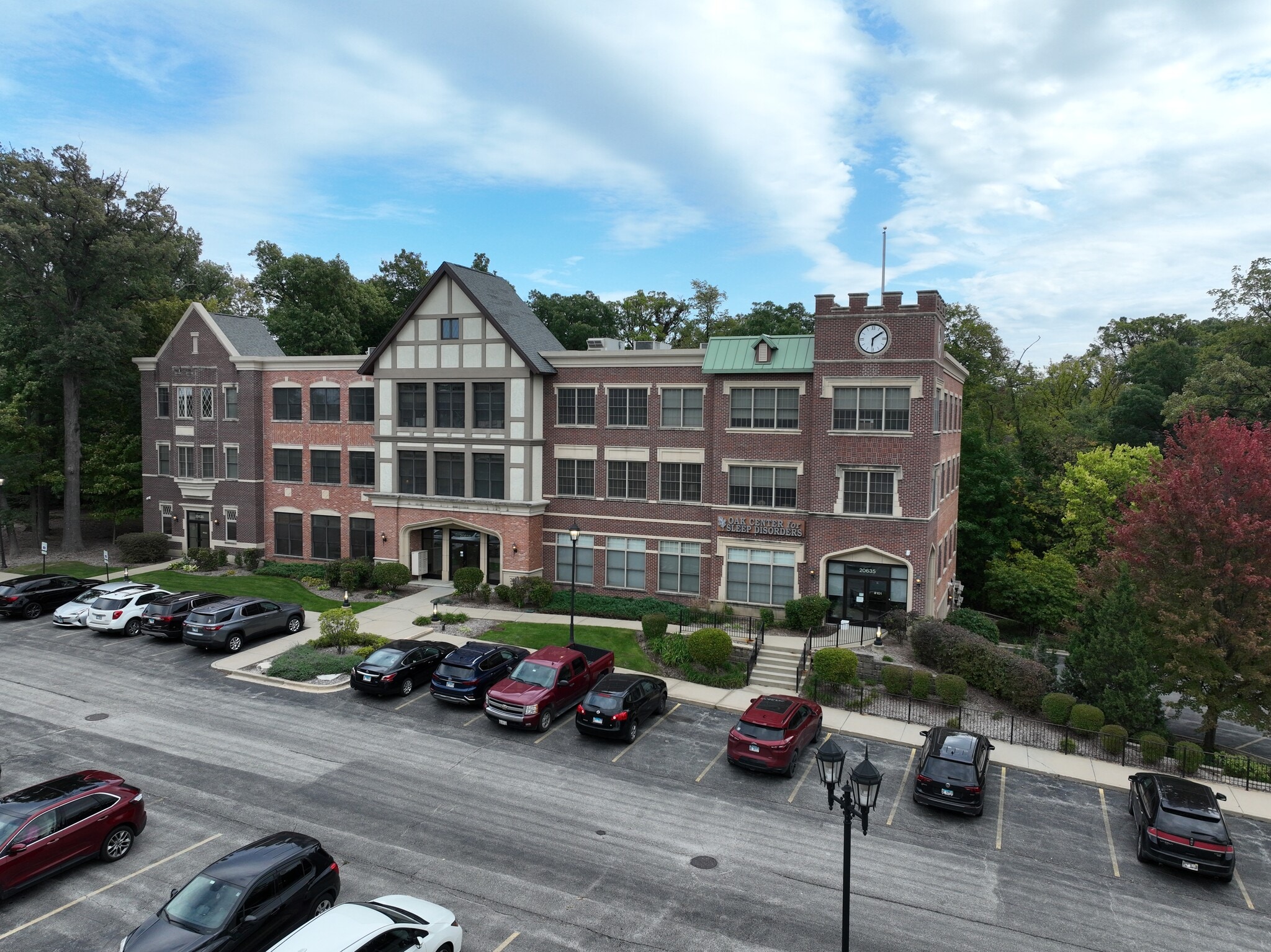 20635 Abbey Woods Ct N, Frankfort, IL for lease Primary Photo- Image 1 of 21