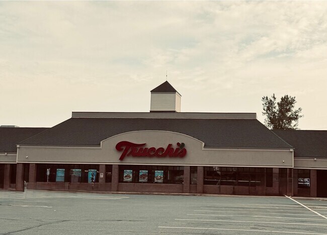 Plus de détails pour 53 Tremont St, Taunton, MA - Commerce de détail à louer