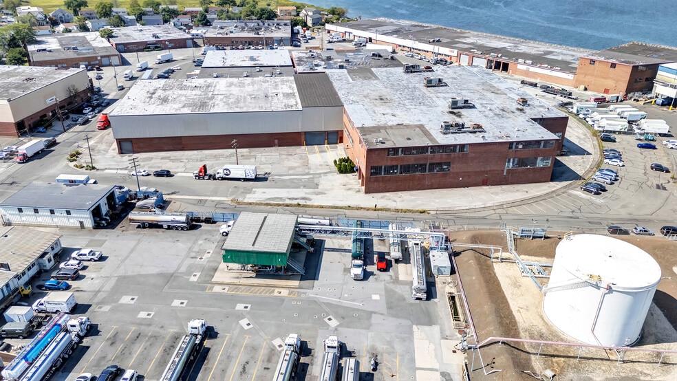 40 Inip Dr, Inwood, NY for lease - Building Photo - Image 3 of 10