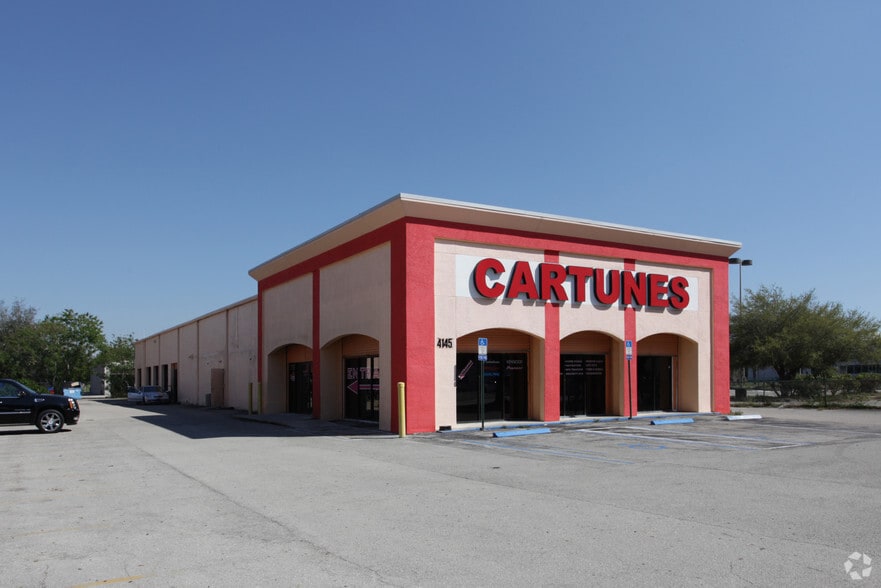 4145 Fowler St, Fort Myers, FL for sale - Primary Photo - Image 1 of 53