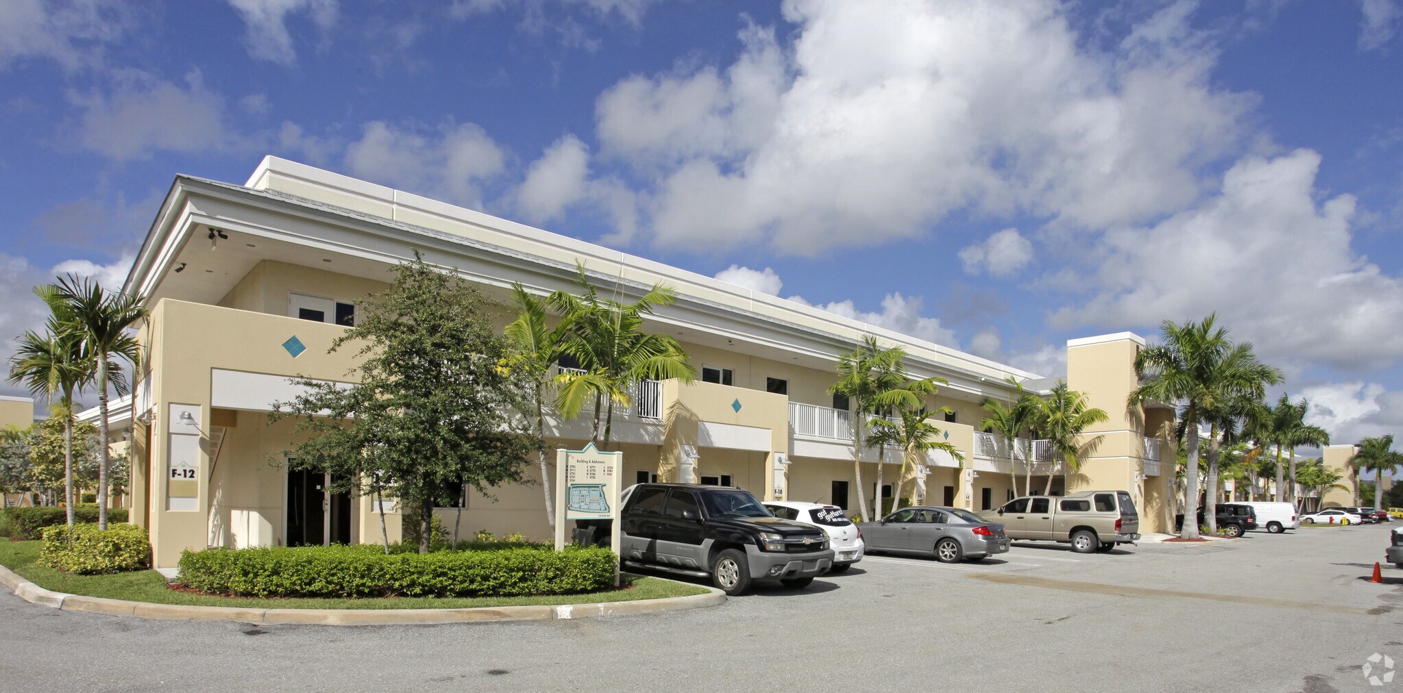 2771 Vista Pky, West Palm Beach, FL à vendre Photo principale- Image 1 de 1