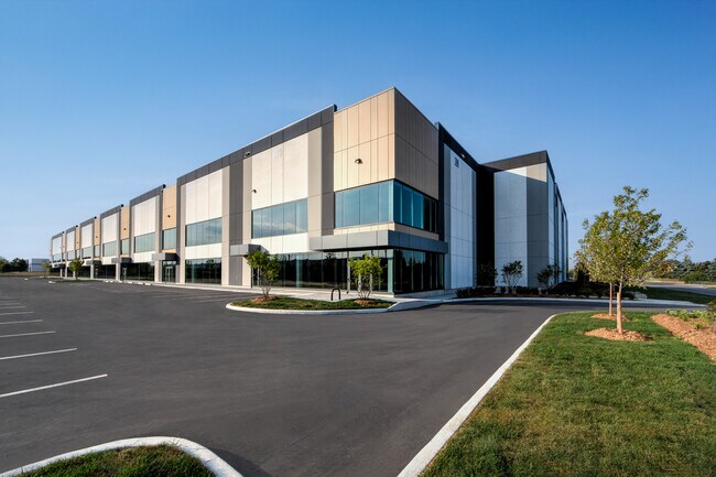 Plus de détails pour 399 Healey Rd, Caledon, ON - Industriel à vendre