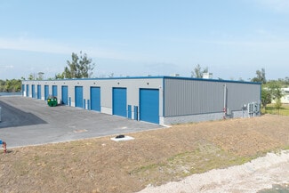 Plus de détails pour 16261 Pine Ridge Rd, Fort Myers, FL - Industriel à vendre