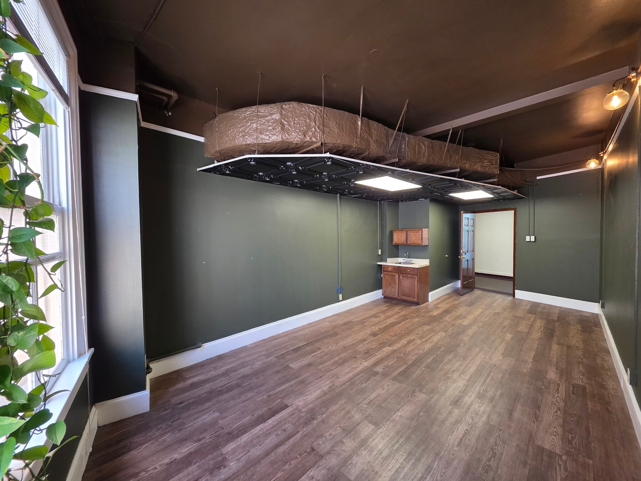 118 Broadway St, San Antonio, TX à louer Photo intérieure- Image 1 de 2