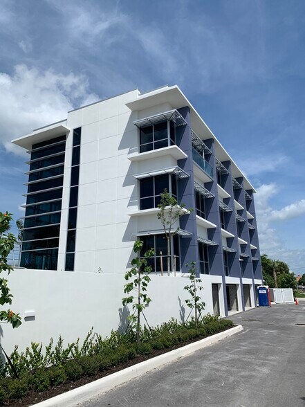 777 US Highway 1 N, Tequesta, FL à louer - Photo du bâtiment - Image 3 de 10