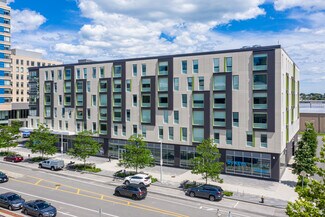 Plus de détails pour 391-395 D St, Boston, MA - Commerce de détail à louer