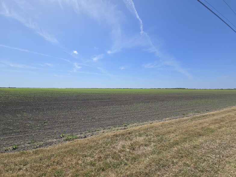 5965 Bear ln, Corpus Christi, TX à vendre - Photo du bâtiment - Image 2 de 4