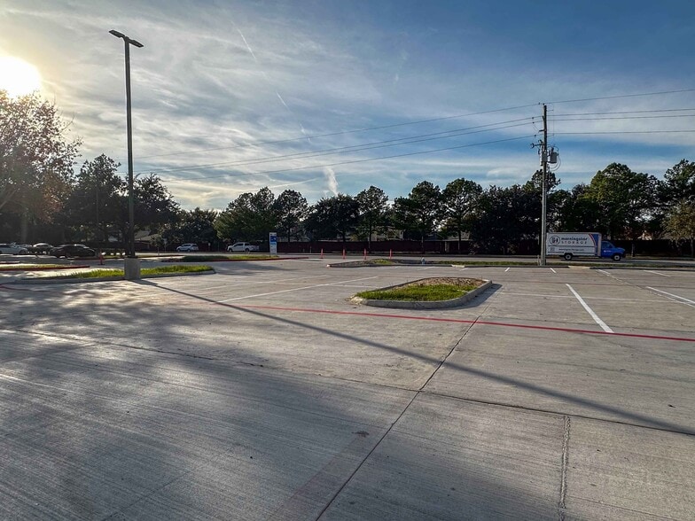 10760 Barker Cypress Rd, Cypress, TX for lease - Building Photo - Image 3 of 6