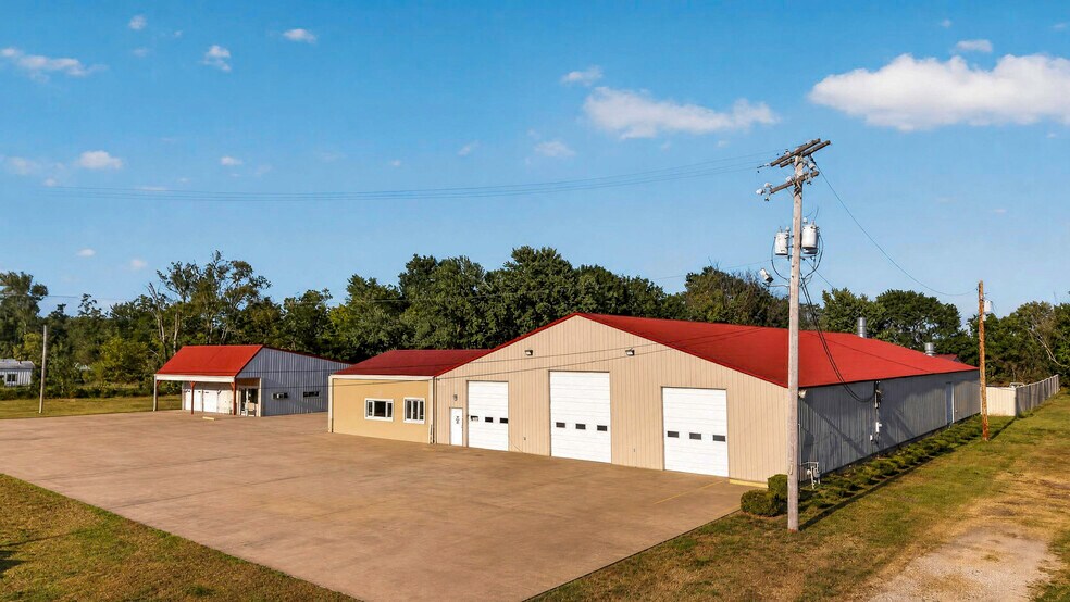 412 N Mickey Mantle Blvd, Commerce, OK à vendre - Photo du bâtiment - Image 2 de 58