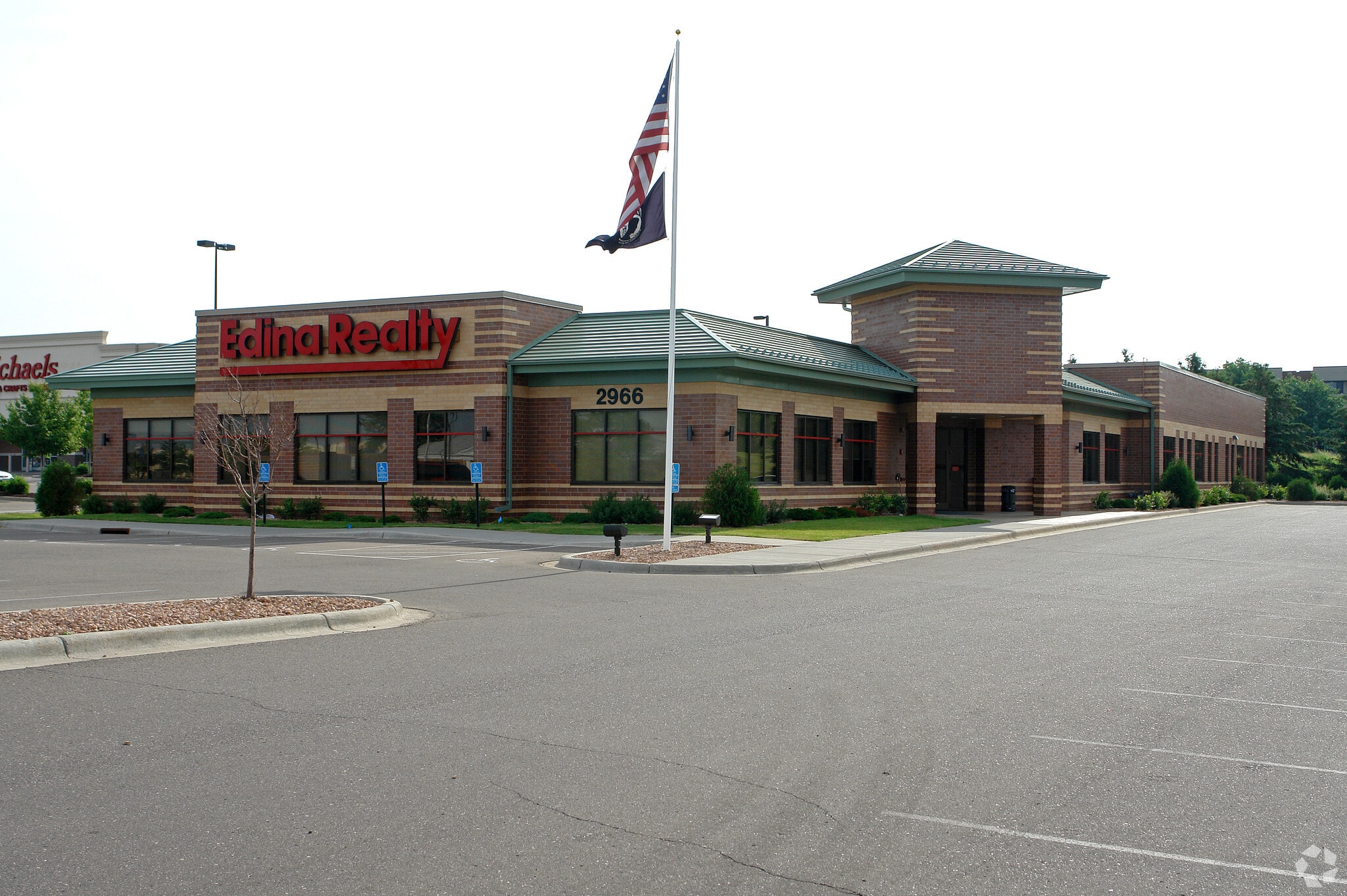 2966 N White Bear Ave, Maplewood, MN for lease Building Photo- Image 1 of 4