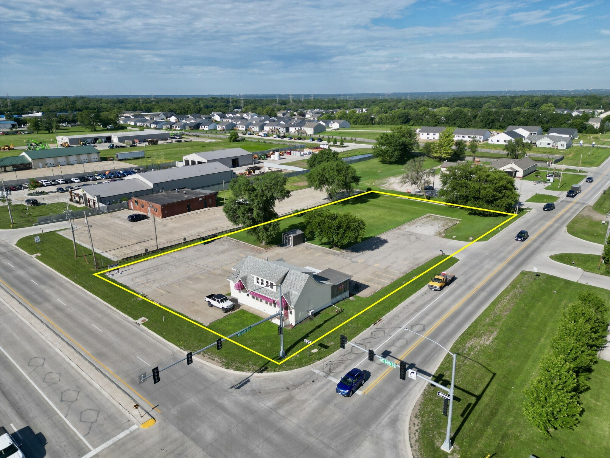 6580 NE 14th St, Des Moines, IA à vendre Photo du bâtiment- Image 1 de 7