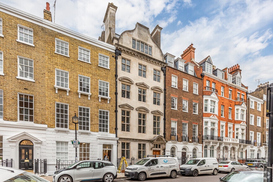 36 Queen Anne St, Londres à louer - Photo du bâtiment - Image 2 de 2