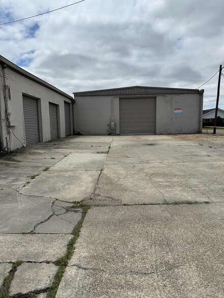 1120 Lafayette St, Gretna, LA for lease - Building Photo - Image 3 of 17