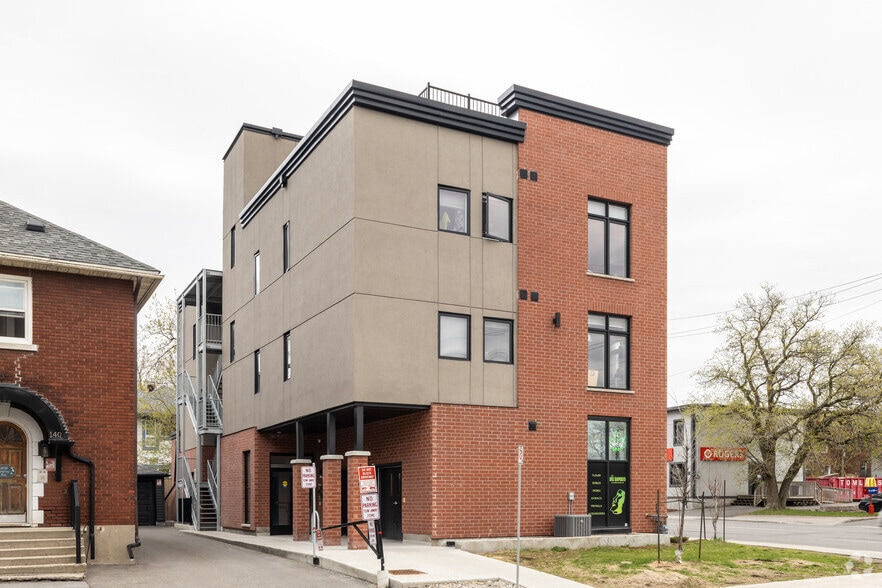 144 Renfrew Av, Ottawa, ON à vendre - Photo du bâtiment - Image 3 de 14