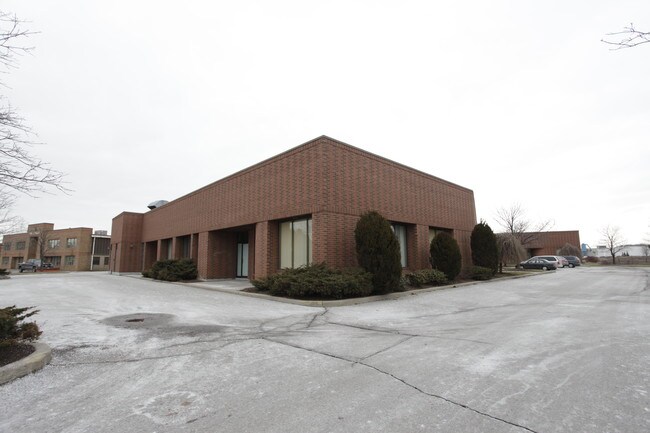 Plus de détails pour 411 Bradwick Dr, Concord, ON - Industriel à louer